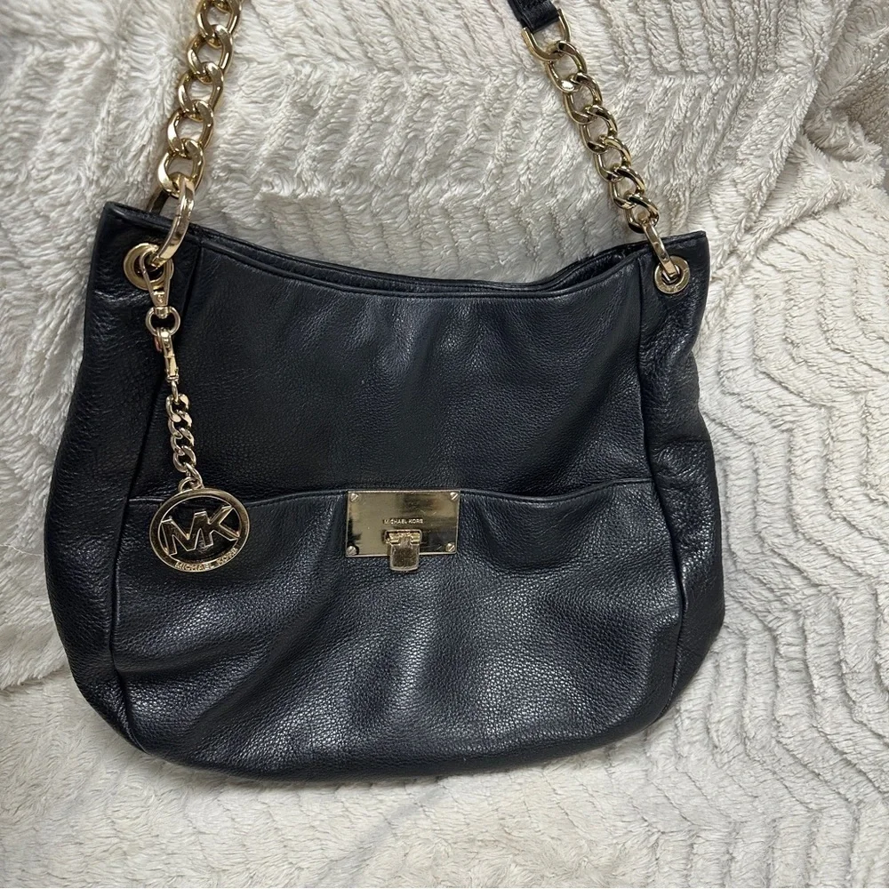 Michael Kors CrossBody Gold Chain Purse In Pebbled Black Leather.